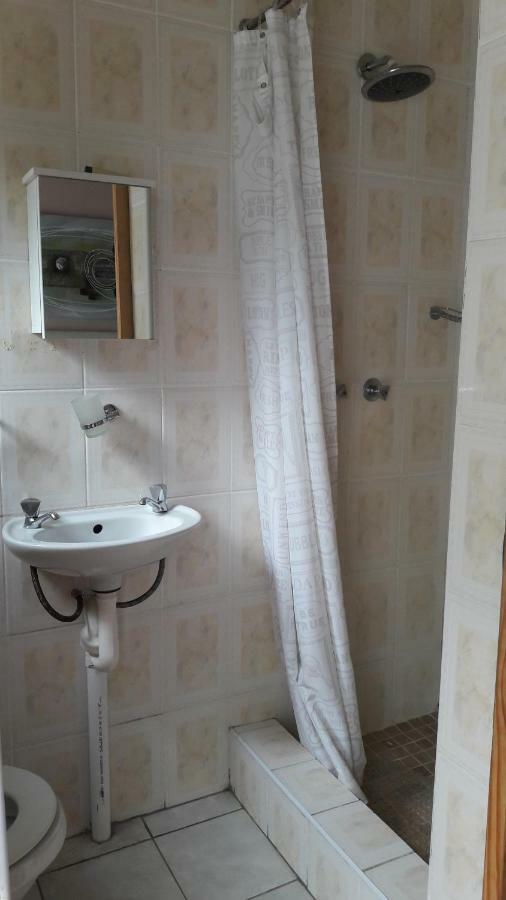 Beverly Corner Lodge Matatiele Bagian luar foto