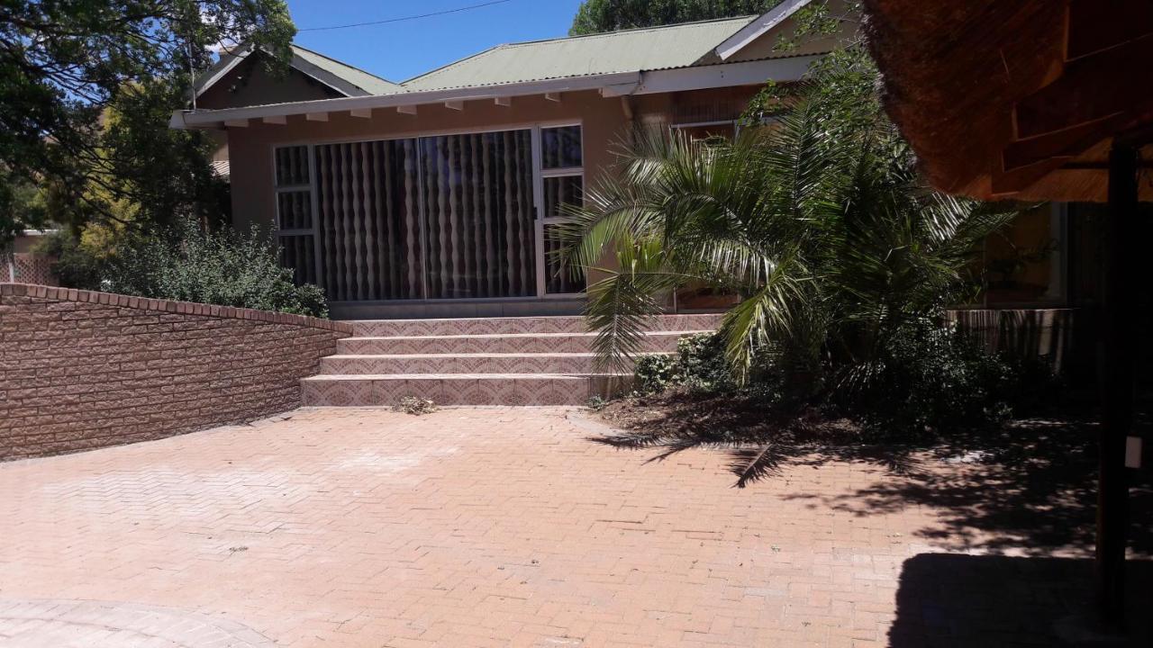 Beverly Corner Lodge Matatiele Bagian luar foto